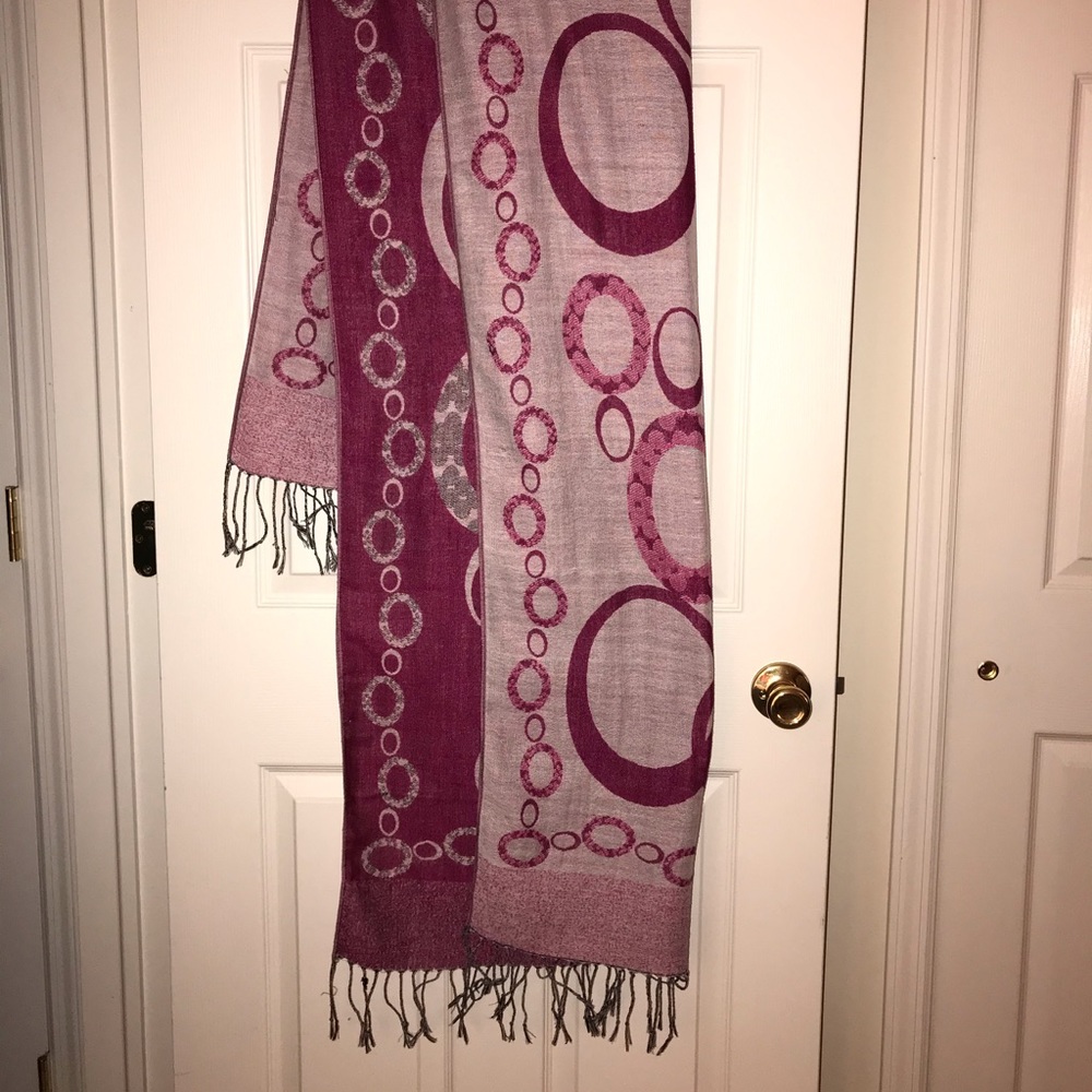 Dark pink and white pashmina/wrap/shawl/scarf